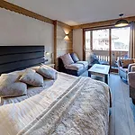 Le Nagano 3* לה ג'ט