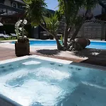 Le Nagano מלון